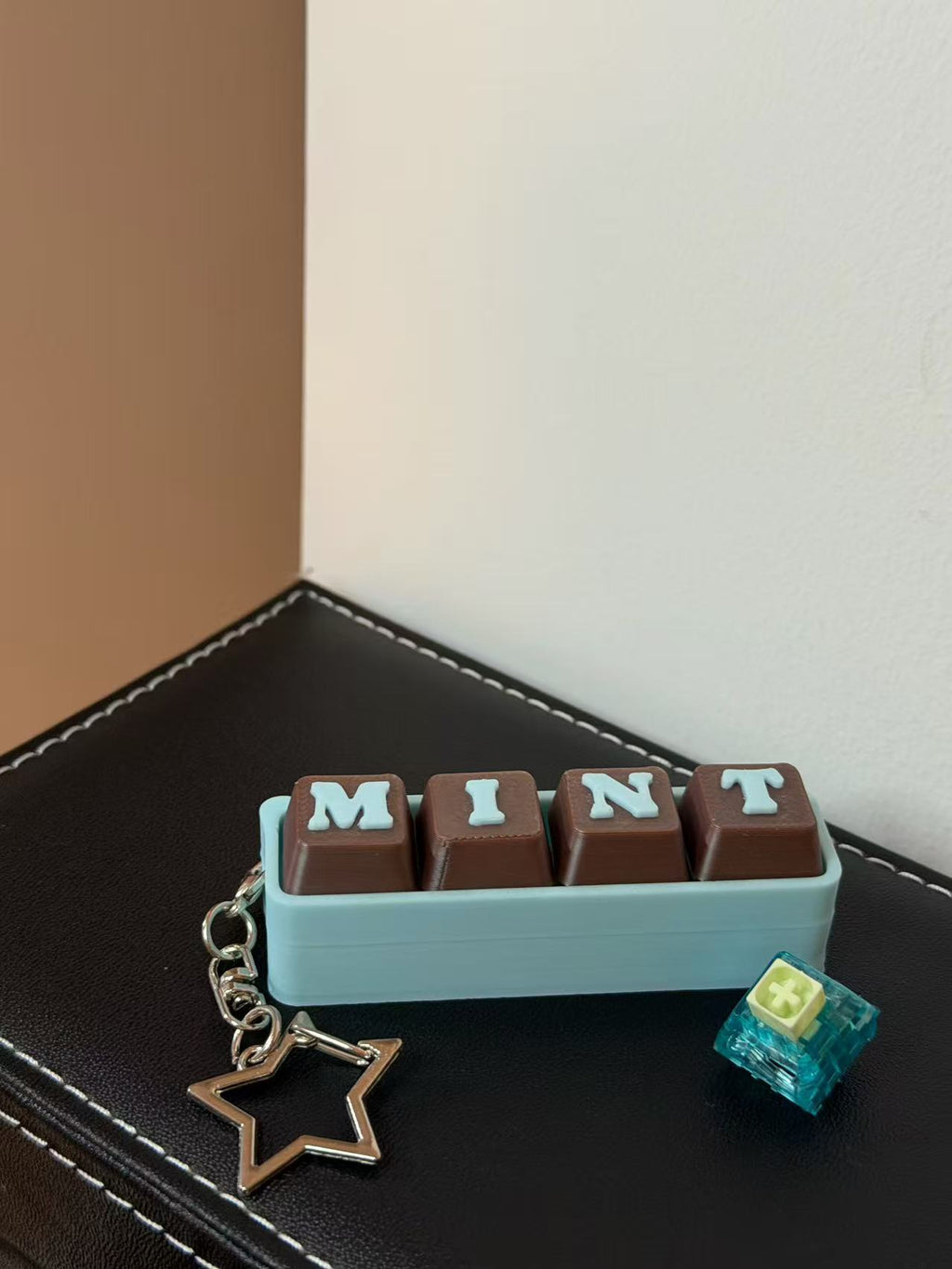 Mint custom keyboard key toy keychain